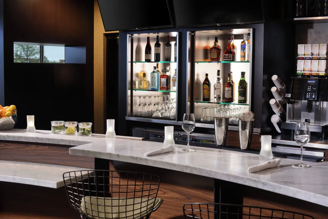 The Bistro — Courtyard Dallas Plano/The Colony